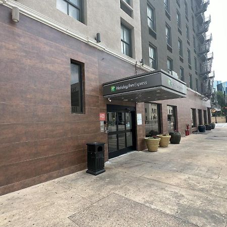 Holiday Inn Express - Dallas Downtown, An Ihg Hotel Exterior photo