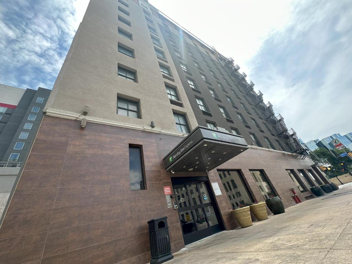 Holiday Inn Express - Dallas Downtown, An Ihg Hotel Exterior photo